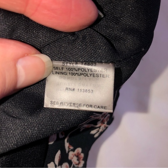 Pookie & Sebastian Black Floral Cropped Top Long Sleeve Zip Back Size Small - Picture 9 of 10